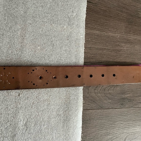 [L/Length:45”]VTG Fossil Brown Leather Belt with Floral Prints Silver Studs - Picture 8 of 9